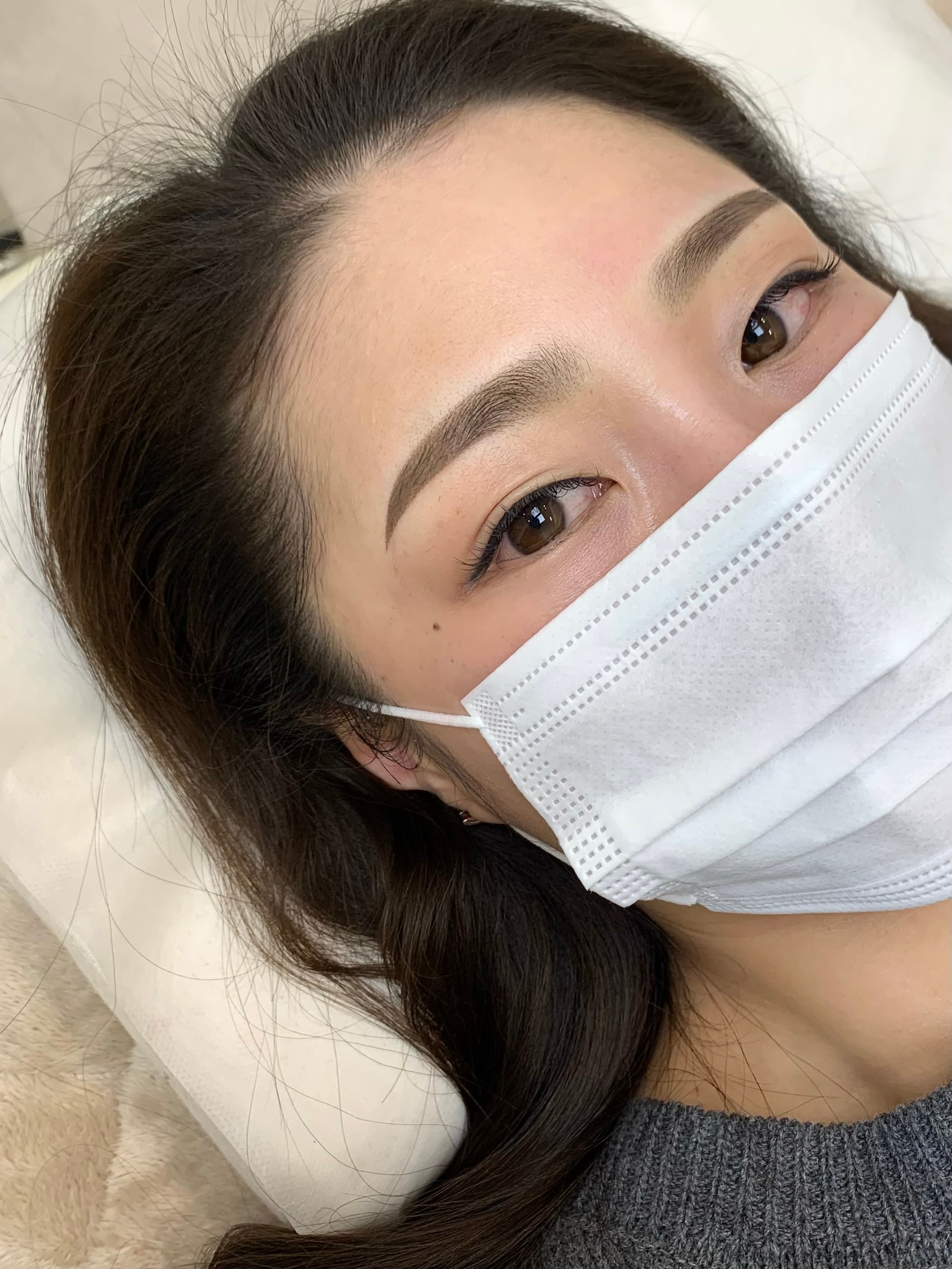 여자 눈썹 시술 2